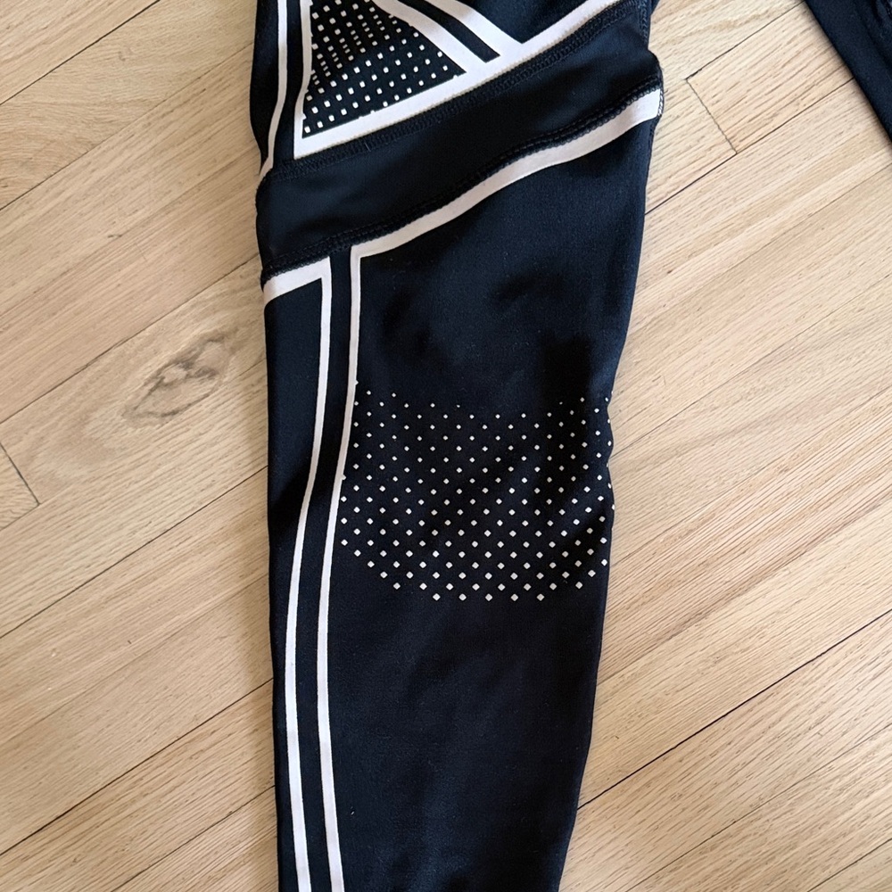 RBX - Black Athletic Leggings with White Trim - Medium - Picture 3 of 10